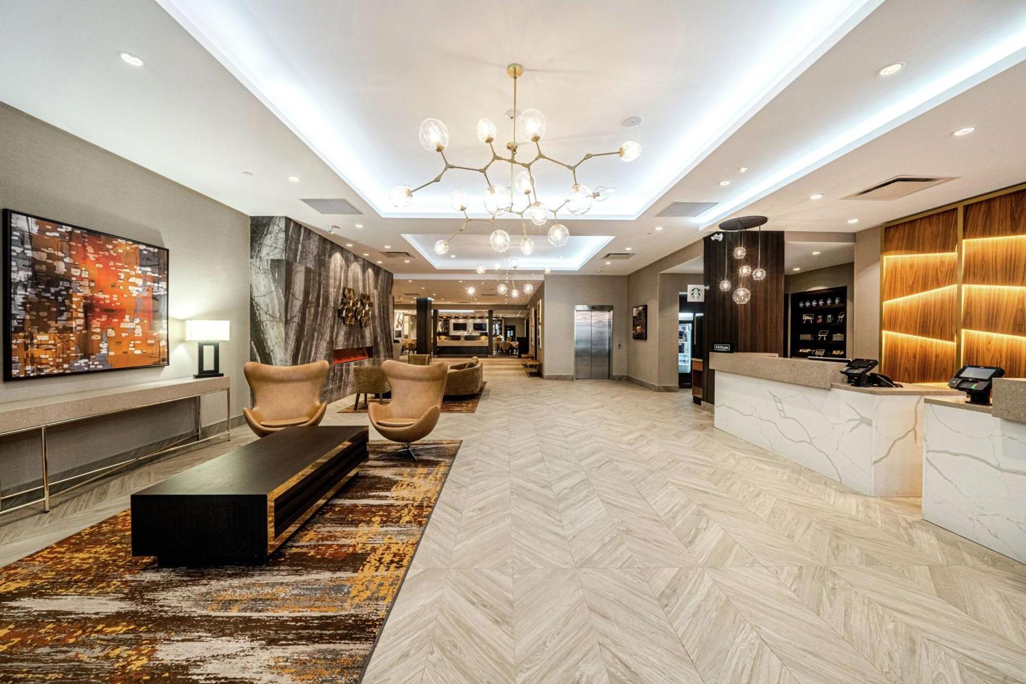 Отель Doubletree By Hilton Китченер Экстерьер фото